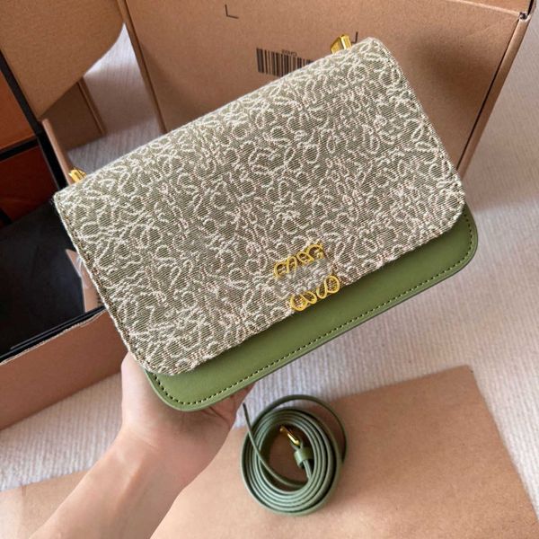 designer bag shoulder handba lowe women's leather graffiti embroidery vintage clamshell wallet classic luxury large capacity crossbody
designer bag shoulder handba lowe women's leather graffiti embroidery vintage clamshell wallet classic luxury large capacity crossbody
