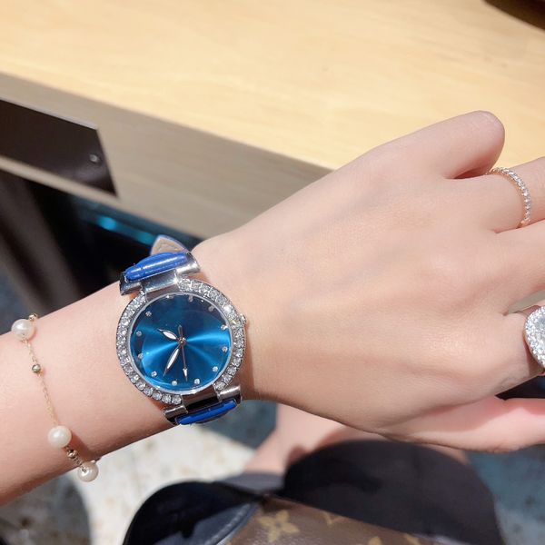 women's watch bezel with masonry watch quartz movement 33mm stainless steel case automatic date waterproof design casual watch, Slivery;brown
women's watch bezel with masonry watch quartz movement 33mm stainless steel case automatic date waterproof design casual watch, Slivery;brown