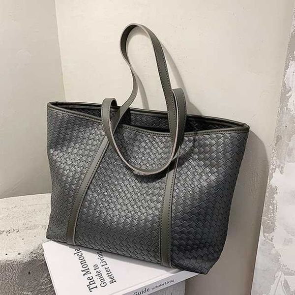large capacity spring woven bag for women new trendy and advanced single shoulder underarm bag handheld versatile tote bag
large capacity spring woven bag for women new trendy and advanced single shoulder underarm bag handheld versatile tote bag