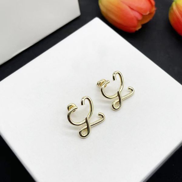 designer tiny earring studs letter l earrings for woman 18k gold plated simple stud earrings party jewelry, Golden;silver
designer tiny earring studs letter l earrings for woman 18k gold plated simple stud earrings party jewelry, Golden;silver