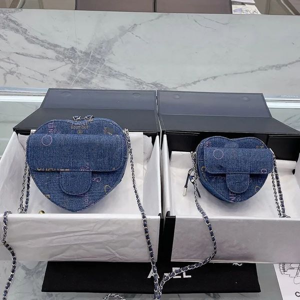luxurys handbags crossbody bag love heart mini flap handbag bag blue denim canvas designer women luxury bag silver chain bags 2 sizes 18cm
luxurys handbags crossbody bag love heart mini flap handbag bag blue denim canvas designer women luxury bag silver chain bags 2 sizes 18cm