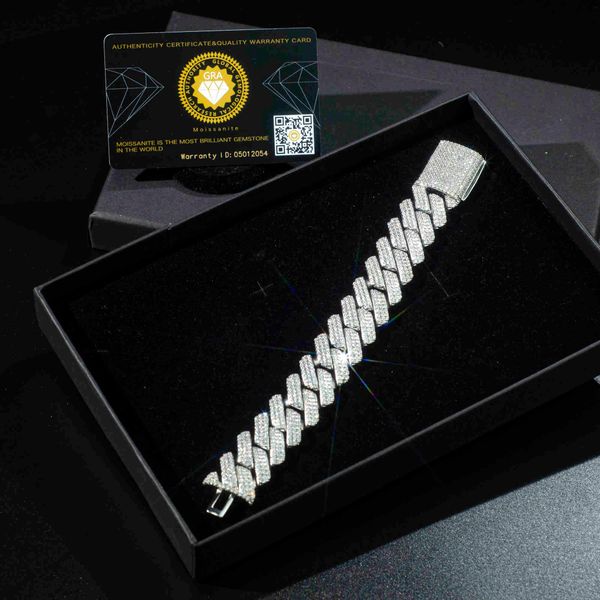 oem 925 silver iced out moissanite diamond cuban chain 20mm hiphop 3 rows of diamond bracelet 18k gold plated for men jewelry
oem 925 silver iced out moissanite diamond cuban chain 20mm hiphop 3 rows of diamond bracelet 18k gold plated for men jewelry