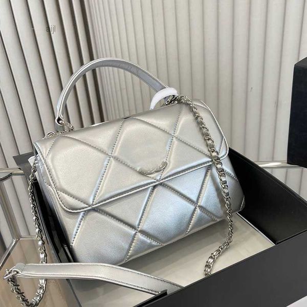 woman designe classic flap cc trendy bag diamond lattice with handle hollow letter silver metal hardware crossbody shoulder handbags purse s
woman designe classic flap cc trendy bag diamond lattice with handle hollow letter silver metal hardware crossbody shoulder handbags purse s