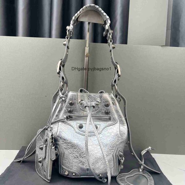 agci designer handbag evening balense ga le cagole motorcycle bucket bag cross body armpit bag with punk rivets female women's genuine
agci designer handbag evening balense ga le cagole motorcycle bucket bag cross body armpit bag with punk rivets female women's genuine