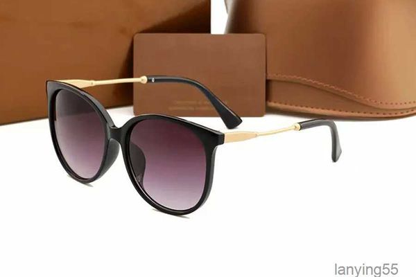 1719 designer sunglasses men women eyeglasses outdoor shades pc frame fashion classic lady sun glasses mirrors for woman with original cases, White;black
1719 designer sunglasses men women eyeglasses outdoor shades pc frame fashion classic lady sun glasses mirrors for woman with original cases, White;black