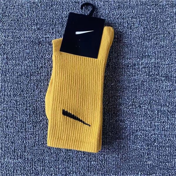 2023 luxury designer fashion socks for mens womens stocking classic letter ankle sock casual knitted cotton candy color letters printed come, Black;white
2023 luxury designer fashion socks for mens womens stocking classic letter ankle sock casual knitted cotton candy color letters printed come, Black;white