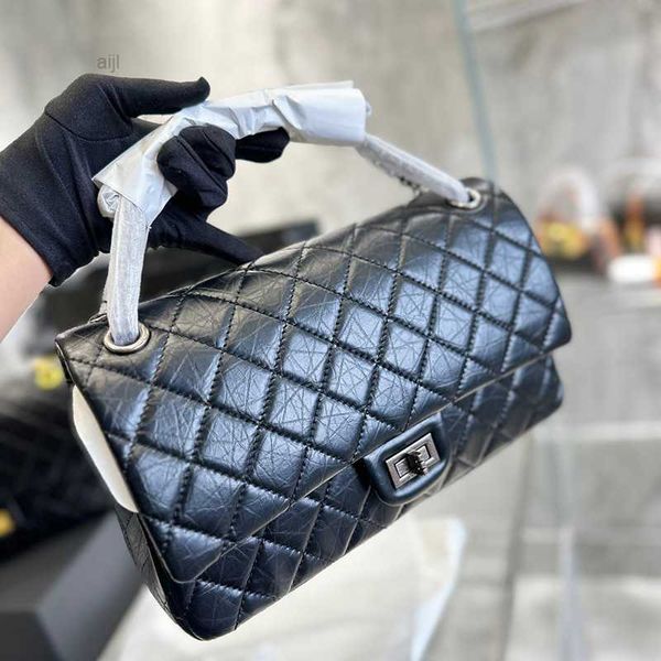 cc bag shoulder bags designer 2.55 jumbo classic double flap quilted turn lock aged silver/gold metal chain crossbody multi po
cc bag shoulder bags designer 2.55 jumbo classic double flap quilted turn lock aged silver/gold metal chain crossbody multi po