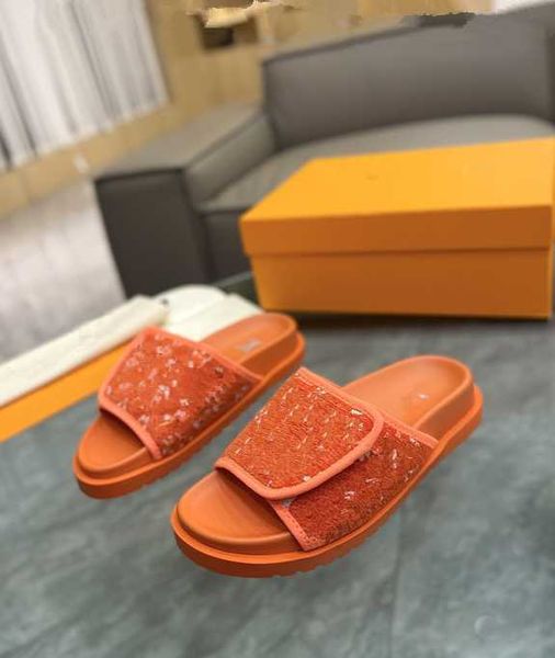 luxury designer slippers for women sandals woody flat mules slides woman canvas square toe lace embroidery snake summer sandal fashion 0605, Black
luxury designer slippers for women sandals woody flat mules slides woman canvas square toe lace embroidery snake summer sandal fashion 0605, Black