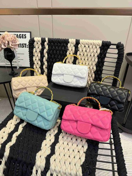 tz 23s cf bag metal handle gold-tone chain matelasse shoulder crossbody bags soft luxury sheepskin flap classic quilted small square lady cc
tz 23s cf bag metal handle gold-tone chain matelasse shoulder crossbody bags soft luxury sheepskin flap classic quilted small square lady cc