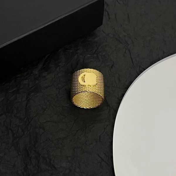 europe and the united states new fashion high-grade ring, Silver 
europe and the united states new fashion high-grade ring, Silver
