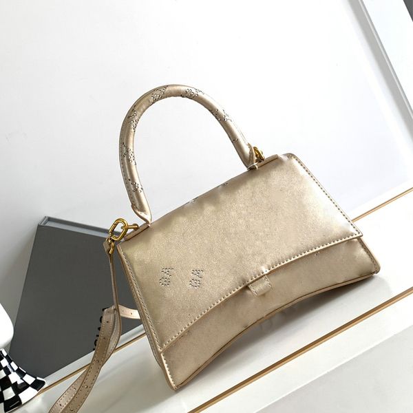 rhinestone hourglass bag crossbody handbags shoulder bags women handbag purse genuine leather flip wallet removable shoulder strap fashion l
rhinestone hourglass bag crossbody handbags shoulder bags women handbag purse genuine leather flip wallet removable shoulder strap fashion l