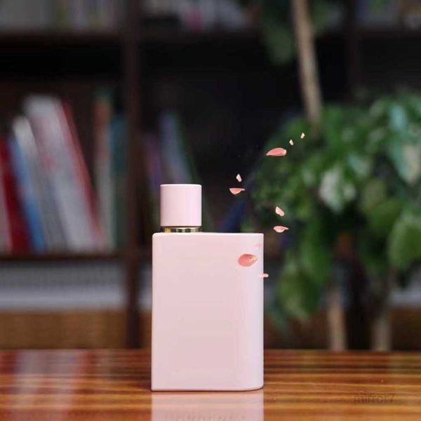 female high-end floral and fruity perfume 100ml blossom fragrance long lasting good smell edp lady girl her elixir spray cologne fast ship
female high-end floral and fruity perfume 100ml blossom fragrance long lasting good smell edp lady girl her elixir spray cologne fast ship
