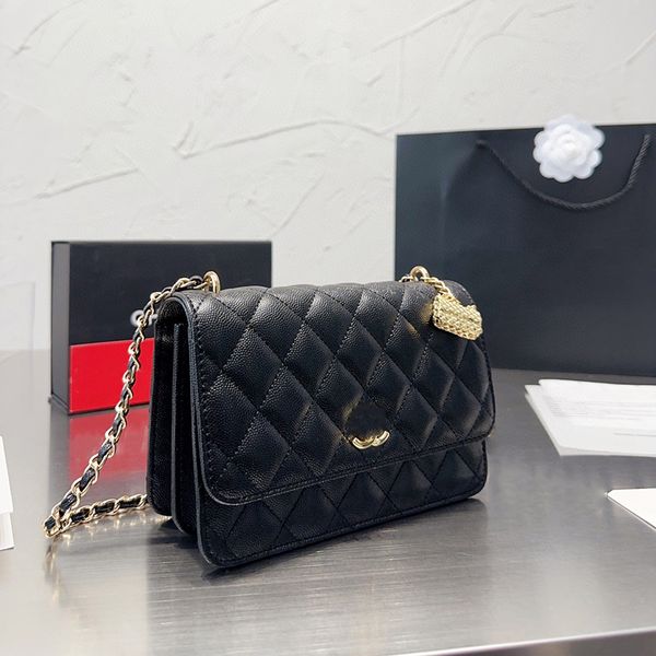 designer shoulder bag classic chain four seasons crossbody shopping bag designer lady luxury famous brands shoulder bag for women gift trave
designer shoulder bag classic chain four seasons crossbody shopping bag designer lady luxury famous brands shoulder bag for women gift trave