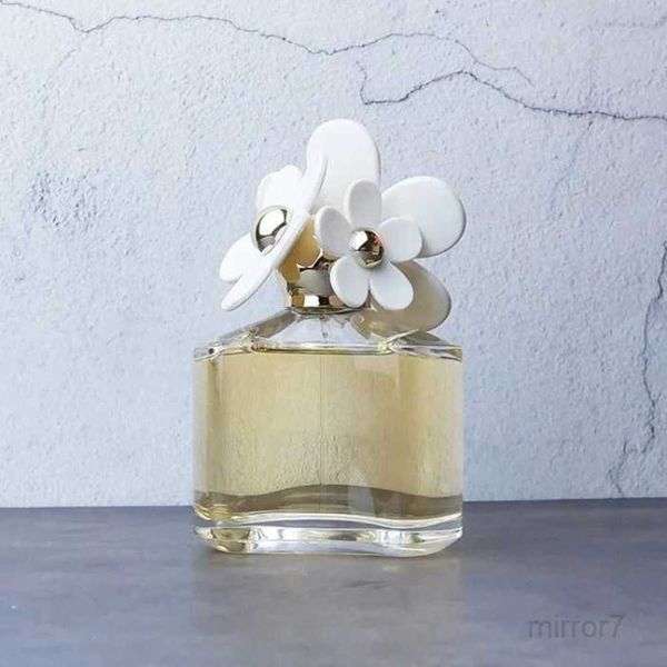 women perfume daisy eau de toilette long lasting body spray parfum cologne for woman in stock
women perfume daisy eau de toilette long lasting body spray parfum cologne for woman in stock