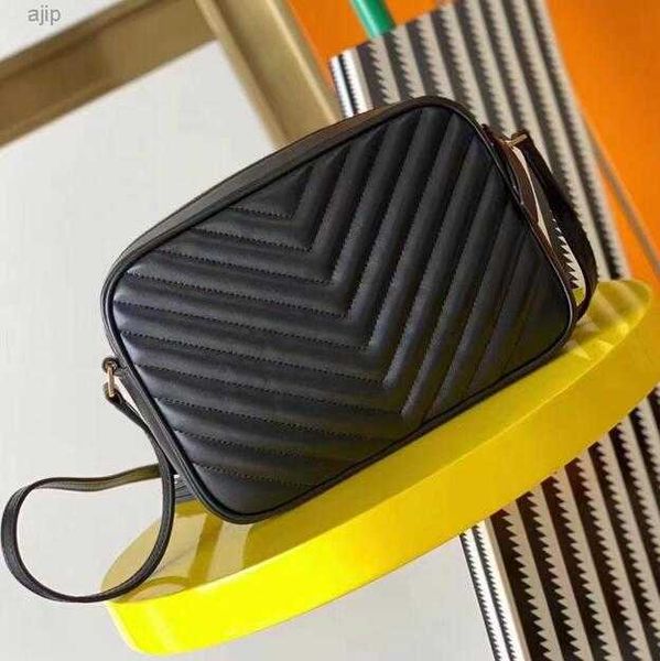 designer genuine leather bag woman handbag original box messenger shoulder cross body bags cowhide laides wholesale discount
designer genuine leather bag woman handbag original box messenger shoulder cross body bags cowhide laides wholesale discount