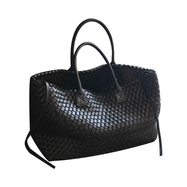 designer bag the tote bag handwoven handheld big bag for women new type women's bag large capacity fashion versatile shoulder bag
designer bag the tote bag handwoven handheld big bag for women new type women's bag large capacity fashion versatile shoulder bag
