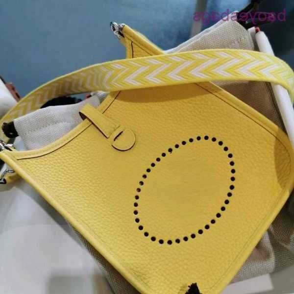 designer bag bags tote evelynbag 2023 h hand sewn wax thread mini cowhide women's togo leisure 18cm with xsrn
designer bag bags tote evelynbag 2023 h hand sewn wax thread mini cowhide women's togo leisure 18cm with xsrn