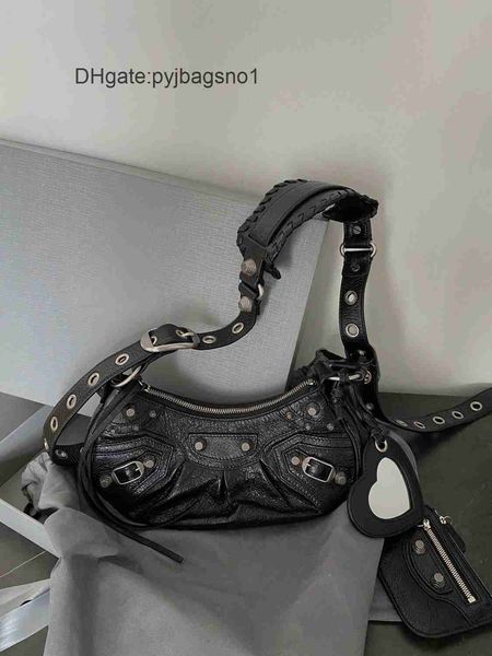 agci designer handbag evening balense ga women's bag luxury and sweet spicy girl motorcycle bag underarm wrap with rivets tassels teeth
agci designer handbag evening balense ga women's bag luxury and sweet spicy girl motorcycle bag underarm wrap with rivets tassels teeth