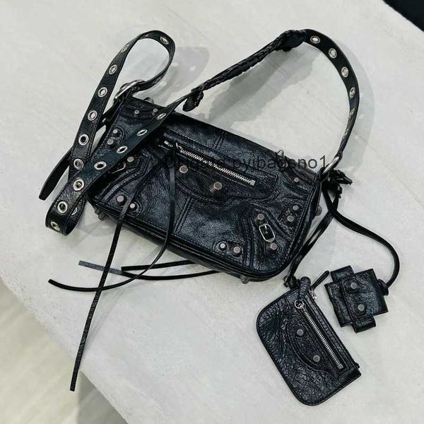 agci designer handbag evening balense ga leather cow leather riveted locomotive messenger bag fashion one shoulder crossbody women's ba
agci designer handbag evening balense ga leather cow leather riveted locomotive messenger bag fashion one shoulder crossbody women's ba
