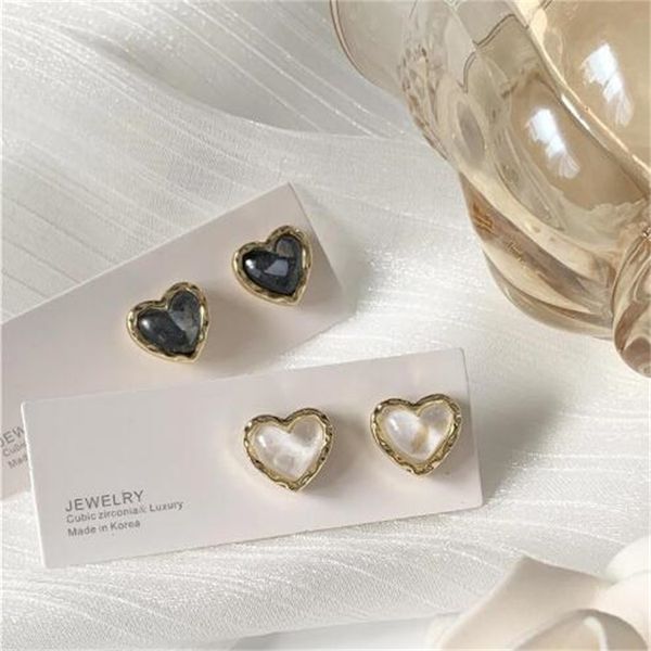 european and american retro heart-shaped earrings classic black and white earrings women's fashion jewelry gift ae821, Golden
european and american retro heart-shaped earrings classic black and white earrings women's fashion jewelry gift ae821, Golden
