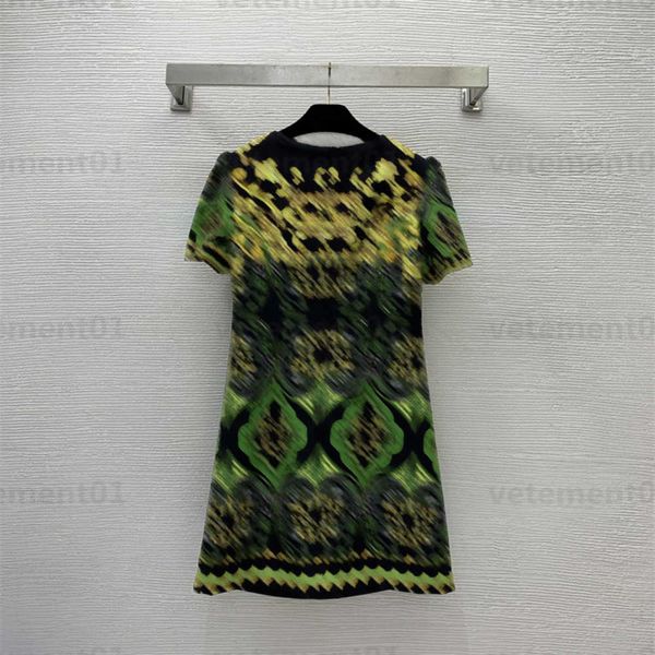 womens floral dress designer clothing chest beaded with diamonds gold retro floral print a-line version of the slim round neck short-sleeved, Black;gray
womens floral dress designer clothing chest beaded with diamonds gold retro floral print a-line version of the slim round neck short-sleeved, Black;gray