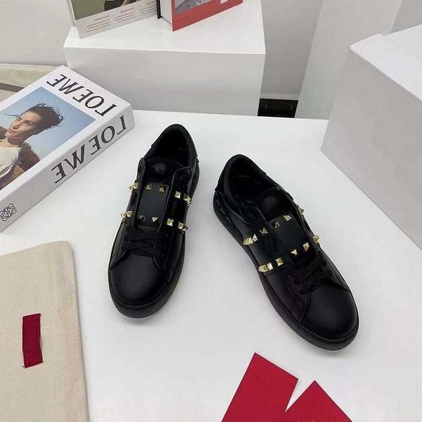 technical quality designer shoes real leather handmade multicolor gradient valentinoly sneakers men women shoes trainer fashion 17y8
technical quality designer shoes real leather handmade multicolor gradient valentinoly sneakers men women shoes trainer fashion 17y8
