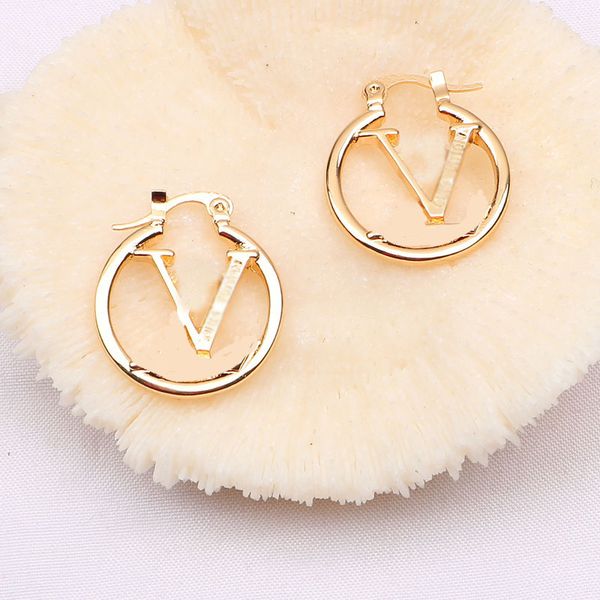 women hoop earrings 18k gold plated luxury brand designers round v letters stud clip chain big circle geometric famous earrings wedding chri, Golden;silver
women hoop earrings 18k gold plated luxury brand designers round v letters stud clip chain big circle geometric famous earrings wedding chri, Golden;silver