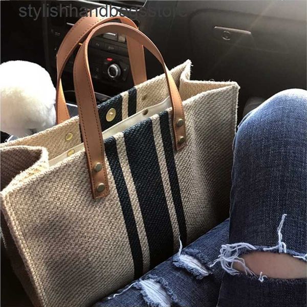 evening bags simple fashion large-capacity handbag for ladies vintage striped tote for female portable ol business briefcase korean style
evening bags simple fashion large-capacity handbag for ladies vintage striped tote for female portable ol business briefcase korean style