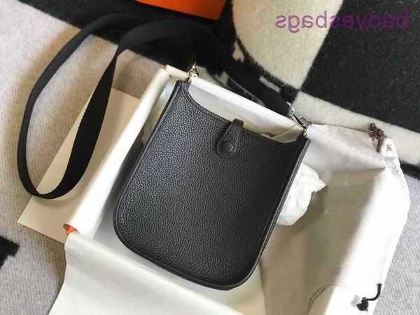 designer bag h 2023 evelynbag litchi bags tote cutie crossbody girl shoulder soft totes leather mini fashion pattern bucket women's d6a
designer bag h 2023 evelynbag litchi bags tote cutie crossbody girl shoulder soft totes leather mini fashion pattern bucket women's d6a
