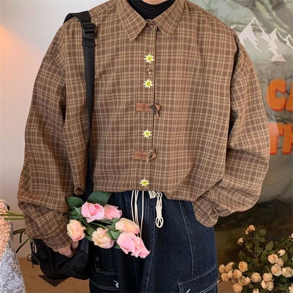 japanese plaid long sleeve shirt women 2022 autumn chic hong kong button up shirt men loose vintage casual shirts korean top, White
japanese plaid long sleeve shirt women 2022 autumn chic hong kong button up shirt men loose vintage casual shirts korean top, White