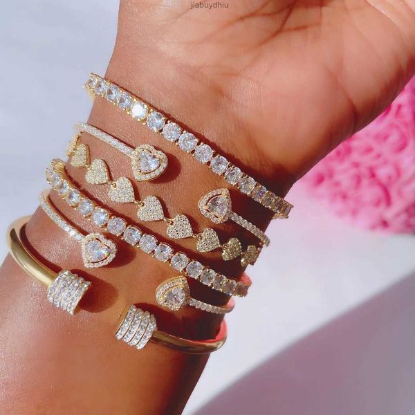 promotion new iced out bling opened heart charm bracelet gold silver plated 5a cz hearts bangle for women luxury jewelry
promotion new iced out bling opened heart charm bracelet gold silver plated 5a cz hearts bangle for women luxury jewelry