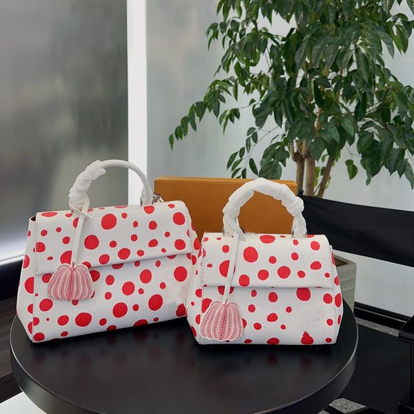 luxury crossbody bag designer cluny bags yk tote bag women pumpkin shoulder bag water ripple purse leather flap cross body clutch bag m21722
luxury crossbody bag designer cluny bags yk tote bag women pumpkin shoulder bag water ripple purse leather flap cross body clutch bag m21722