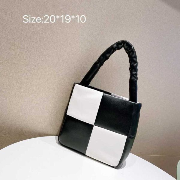 women's 2022 new korean net red cowhide contrast panel mother and child bag handheld one shoulder underarm bag 230613
women's 2022 new korean net red cowhide contrast panel mother and child bag handheld one shoulder underarm bag 230613