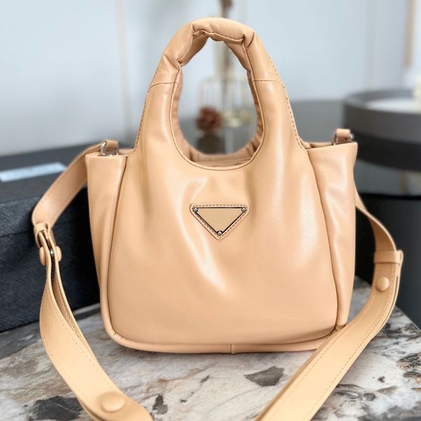 soft handbag women tote bag designer shoulder bags plain fashion triangle decoration cowhide genuine leather removable shoulder strap lady p
soft handbag women tote bag designer shoulder bags plain fashion triangle decoration cowhide genuine leather removable shoulder strap lady p