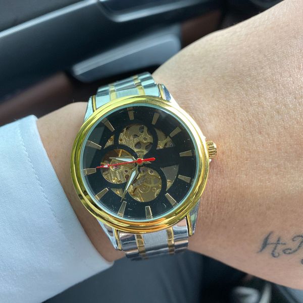 casual men's watch luxury men's designer automatic mechanical movement 40mm size steel strap business watch classic three needle d, Slivery;brown
casual men's watch luxury men's designer automatic mechanical movement 40mm size steel strap business watch classic three needle d, Slivery;brown