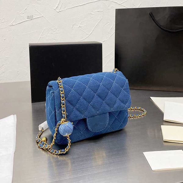 cc bags luxury brand shoulder classic 17cm mini flap sqaure denim enamel gold ball matelasse chain adjustable strap cross
cc bags luxury brand shoulder classic 17cm mini flap sqaure denim enamel gold ball matelasse chain adjustable strap cross
