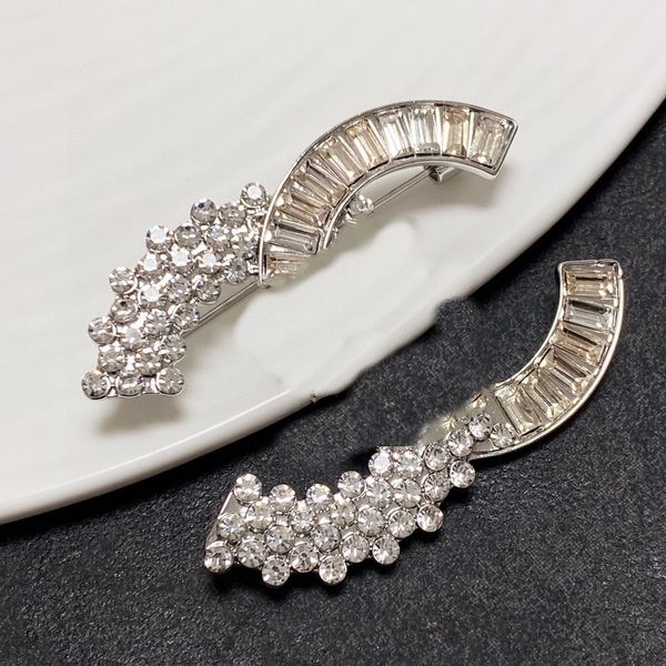 luxury brand designer double letter c pins brooches channel women multi colors cape buckle brooch suit pin wedding party jewelry accessories, Gray
luxury brand designer double letter c pins brooches channel women multi colors cape buckle brooch suit pin wedding party jewelry accessories, Gray
