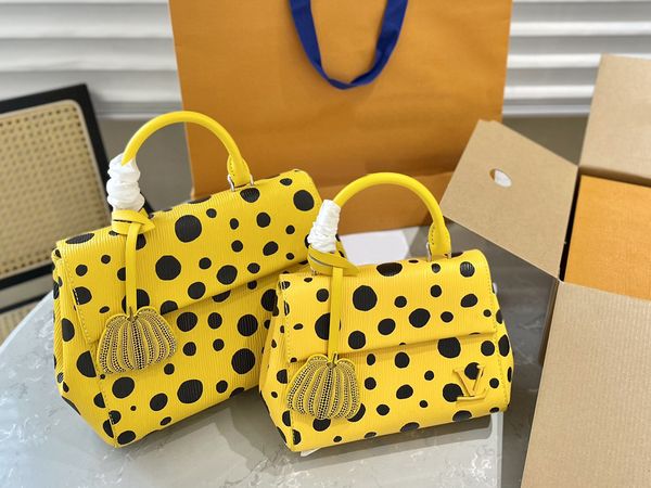 tz evening bags designer yayoi kusama clutch bags women cluny bb handbag water ripple shoulder bag handle handbags fashion classic dots flap
tz evening bags designer yayoi kusama clutch bags women cluny bb handbag water ripple shoulder bag handle handbags fashion classic dots flap