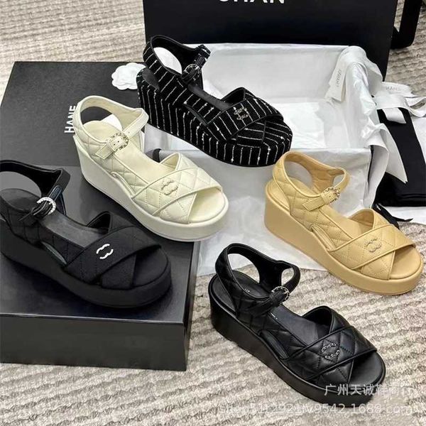 xiaoxiang british style new fish mouth thick sole elevated diamond checker open toe leather slope heel waterproof platform women's sand, Black
xiaoxiang british style new fish mouth thick sole elevated diamond checker open toe leather slope heel waterproof platform women's sand, Black