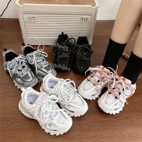 2023 new luxury brand designer men women casual shoes track 3 3.0 triple white black sneakers tess.s. gomma leather trainer nylon printed pl
2023 new luxury brand designer men women casual shoes track 3 3.0 triple white black sneakers tess.s. gomma leather trainer nylon printed pl