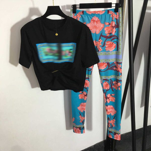 23ss women tracksuit yoga suit women designer clothes metal pins twisted open waist short sleeves printed slim fit show leggings set women c, Gray
23ss women tracksuit yoga suit women designer clothes metal pins twisted open waist short sleeves printed slim fit show leggings set women c, Gray