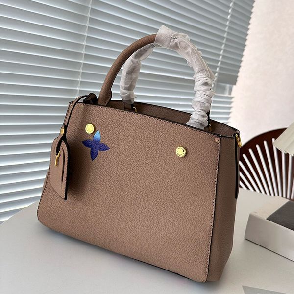 the tote bag designer bags for women leather handbag luxuy flower shoulder bags vintage letter handbags women wallet large capacity duffle t
the tote bag designer bags for women leather handbag luxuy flower shoulder bags vintage letter handbags women wallet large capacity duffle t
