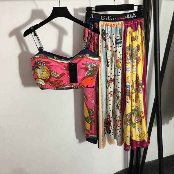 23ss skirt set women designer clothes new set print bra strap tank pok dot food print high waist pleated half skirt women clothes, White
23ss skirt set women designer clothes new set print bra strap tank pok dot food print high waist pleated half skirt women clothes, White
