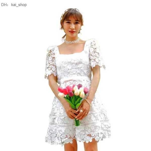 light luxury new early autumn dress hollow out lace bubble sleeve square neck gentle style1, Black;pink
light luxury new early autumn dress hollow out lace bubble sleeve square neck gentle style1, Black;pink