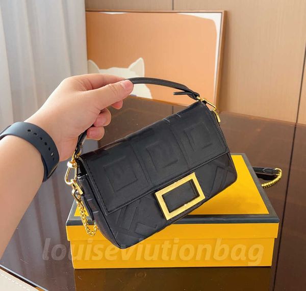 baguette shoulder bags designers handbags purses embossed letter crossbody bag quality women underarm bag 752873
baguette shoulder bags designers handbags purses embossed letter crossbody bag quality women underarm bag 752873