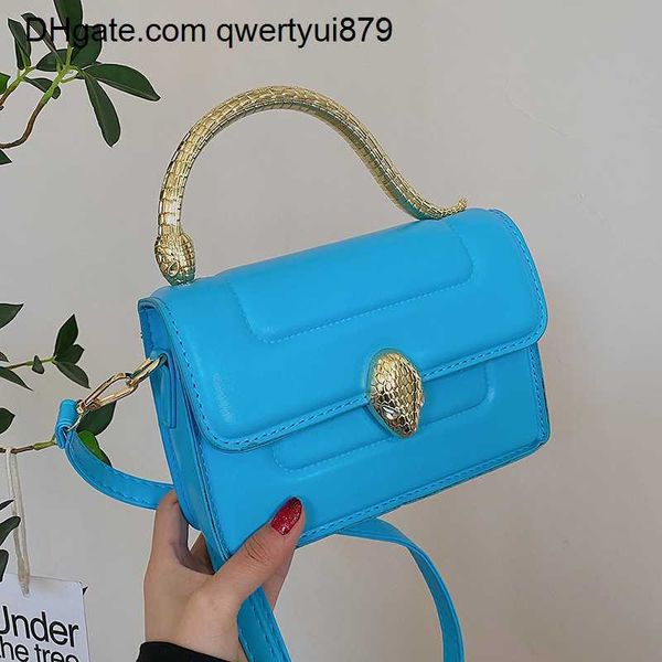 christmas women's brand new grils handbag texture fashion simple one-shoulder bags western style metal portable snake head small square
christmas women's brand new grils handbag texture fashion simple one-shoulder bags western style metal portable snake head small square