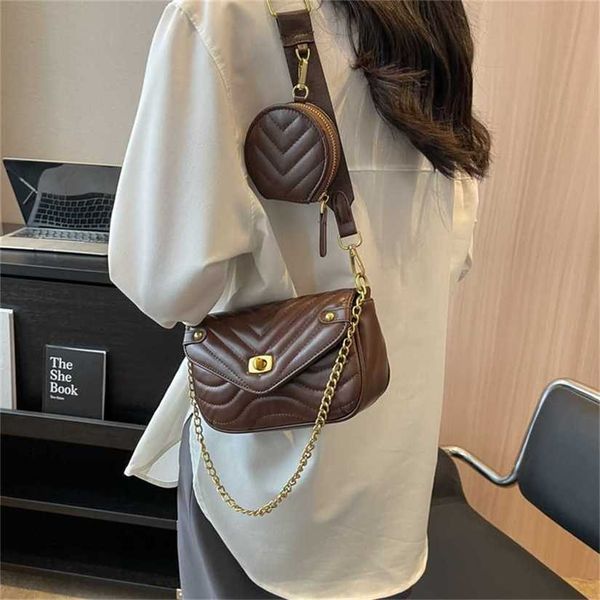 2023 new embroidered thread child mother bag tidal strap wide shoulder strap single shoulder crossbody bag women's chain handbag undera
2023 new embroidered thread child mother bag tidal strap wide shoulder strap single shoulder crossbody bag women's chain handbag undera