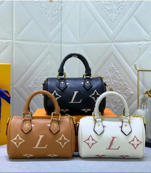 luxurys designer tote pillow bag fashion women's style canvas shoulder strap adjustable cross-body women's bag leather women'
luxurys designer tote pillow bag fashion women's style canvas shoulder strap adjustable cross-body women's bag leather women'