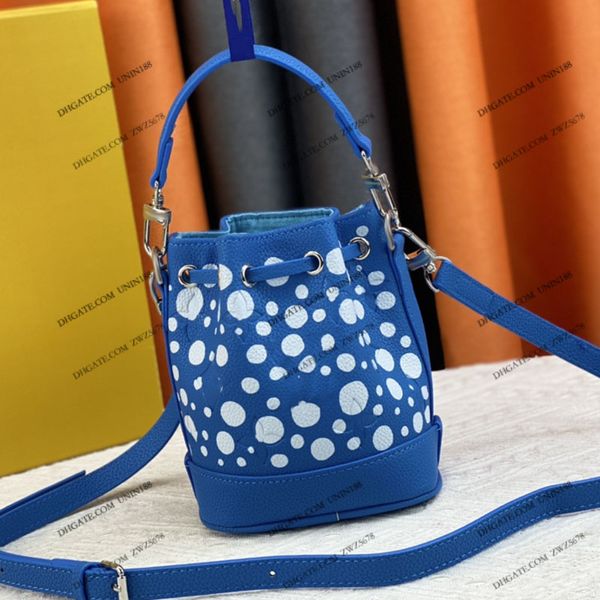 23ss women luxury designer totes bags onthego bucket handbag flowers shouder crossbody ladies handbags with original dust bag 16cm
23ss women luxury designer totes bags onthego bucket handbag flowers shouder crossbody ladies handbags with original dust bag 16cm