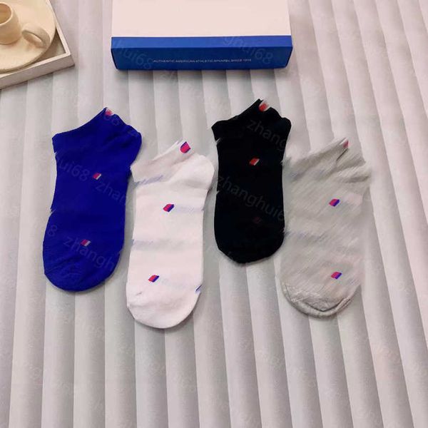 23ss designer men socks low-leg socks 4 pairs in box solid color letter logo jacquard socks pure cotton sweat-absorbent comfortable mens und, Black
23ss designer men socks low-leg socks 4 pairs in box solid color letter logo jacquard socks pure cotton sweat-absorbent comfortable mens und, Black